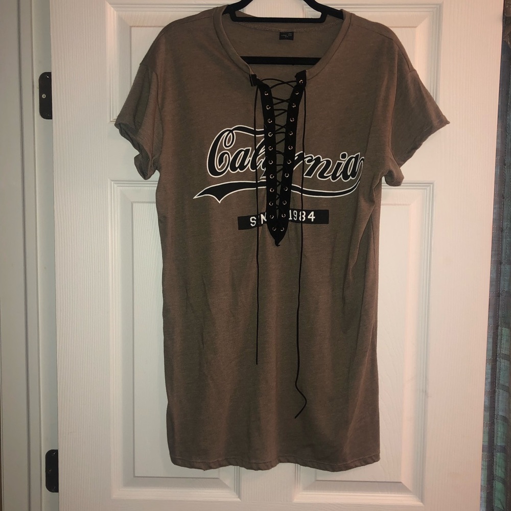 Lace-Up graphic tee shirt dress